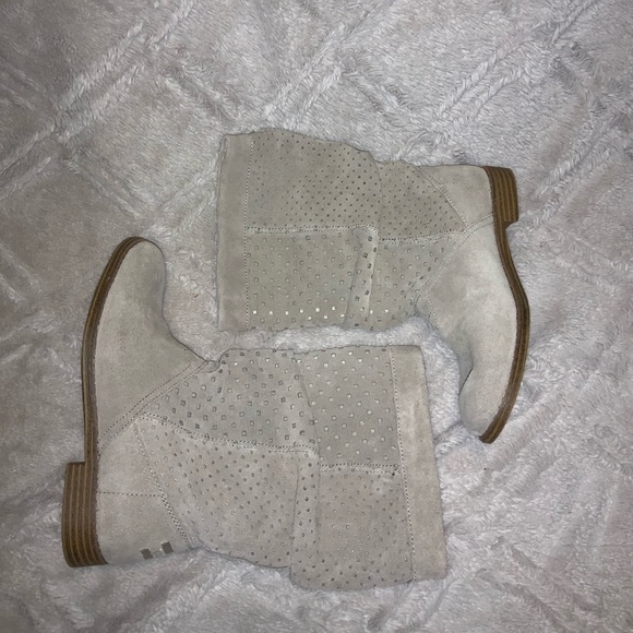 Toms Shoes - TOMS Sierra Mid-calf Boots Toms Shoes - TOMS Sierra Mid-calf Boots